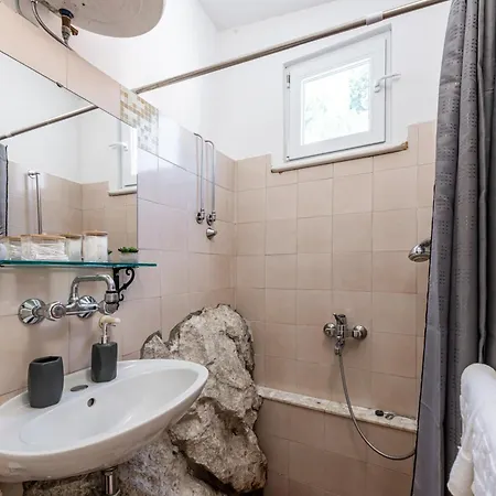 California Apartment *