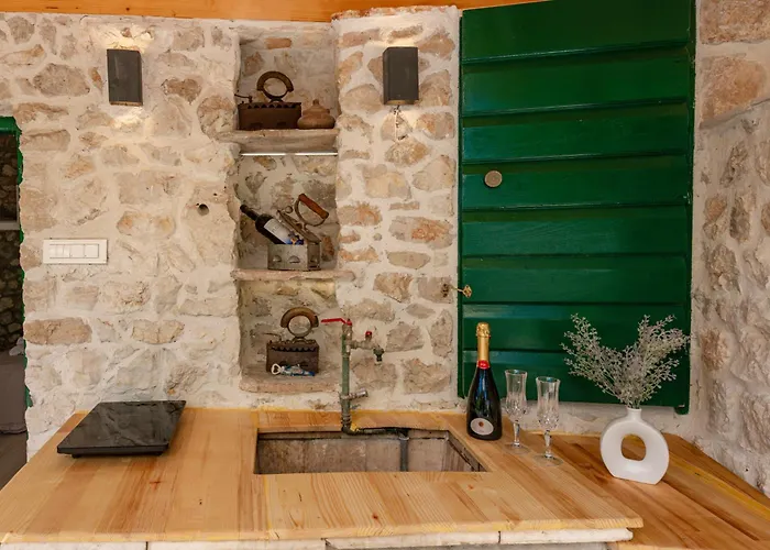 California Apartment *