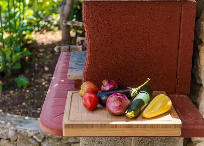 California Apartment Celopeci